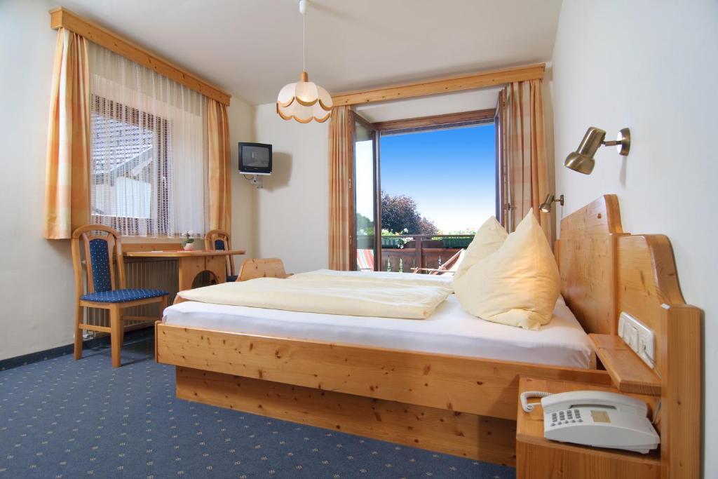 Hubertushof Hotel Latschach ober dem Faakersee Værelse billede