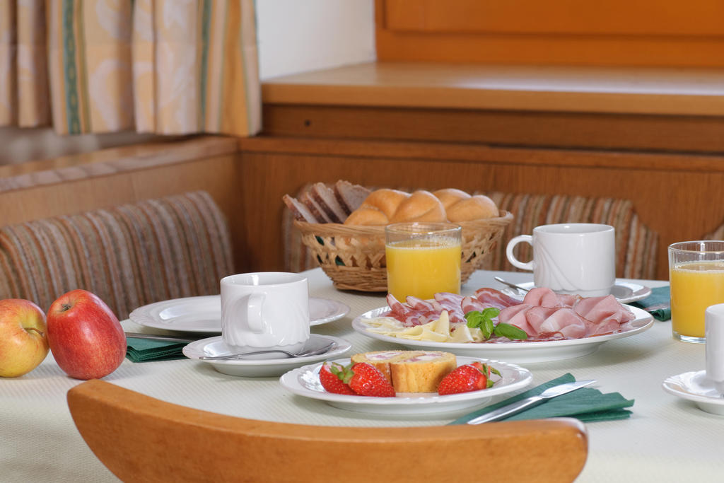 Hubertushof Hotel Latschach ober dem Faakersee Eksteriør billede