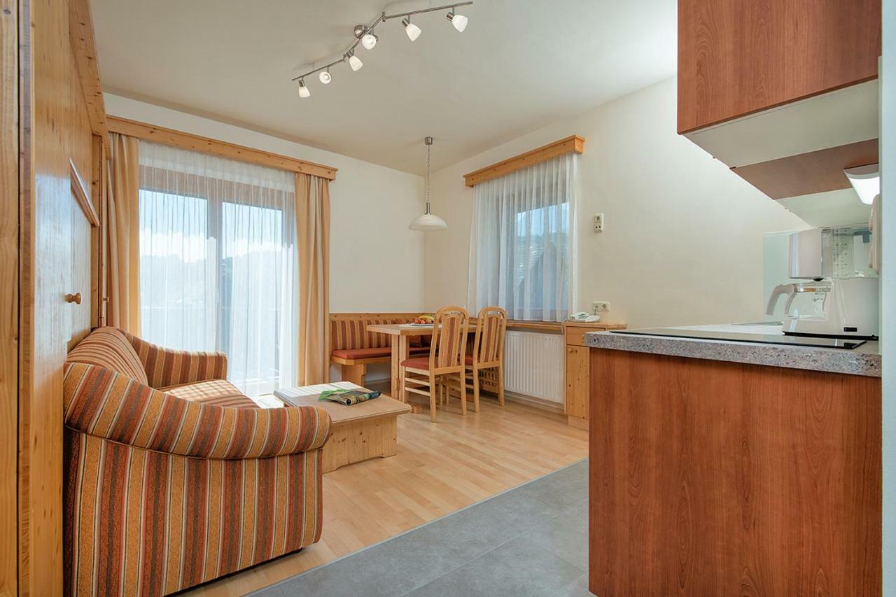 Hubertushof Hotel Latschach ober dem Faakersee Eksteriør billede